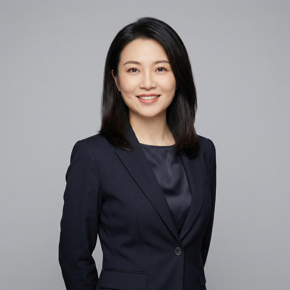 停车场偷欢制片人-林雪晴