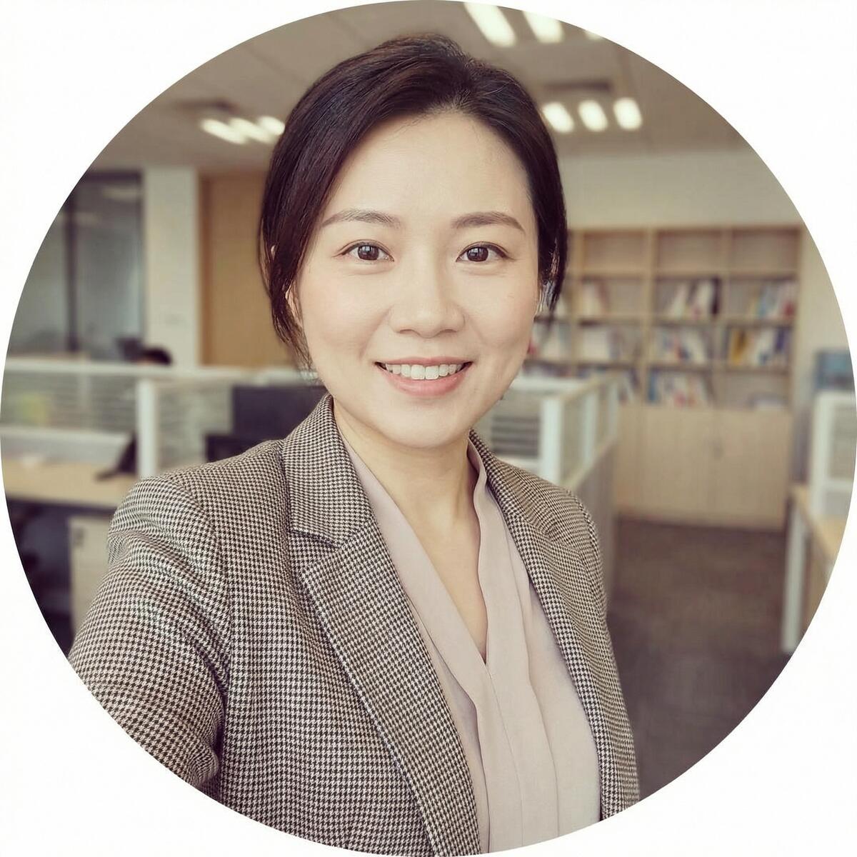 停车场偷欢文化研究顾问-李若曦